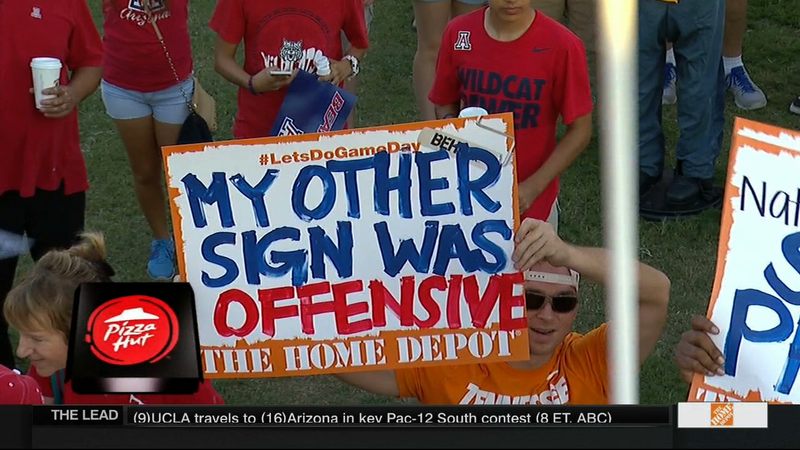 Illustration for article titled jet fUel Can't meLt steel beAms: Your Tucson College GameDay Sign Roundup
